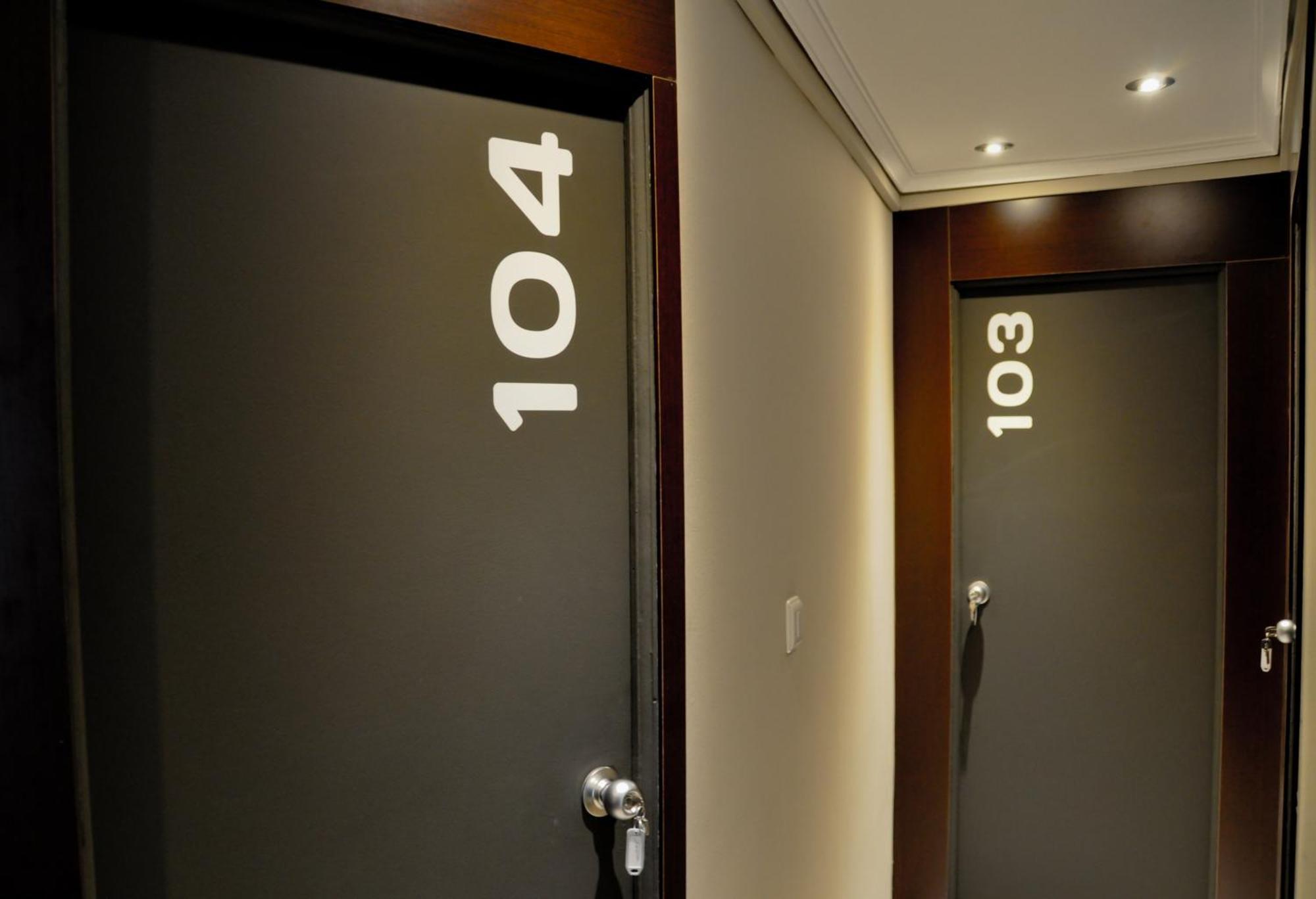 אורנסה Hostal La Rotonda מראה חיצוני תמונה