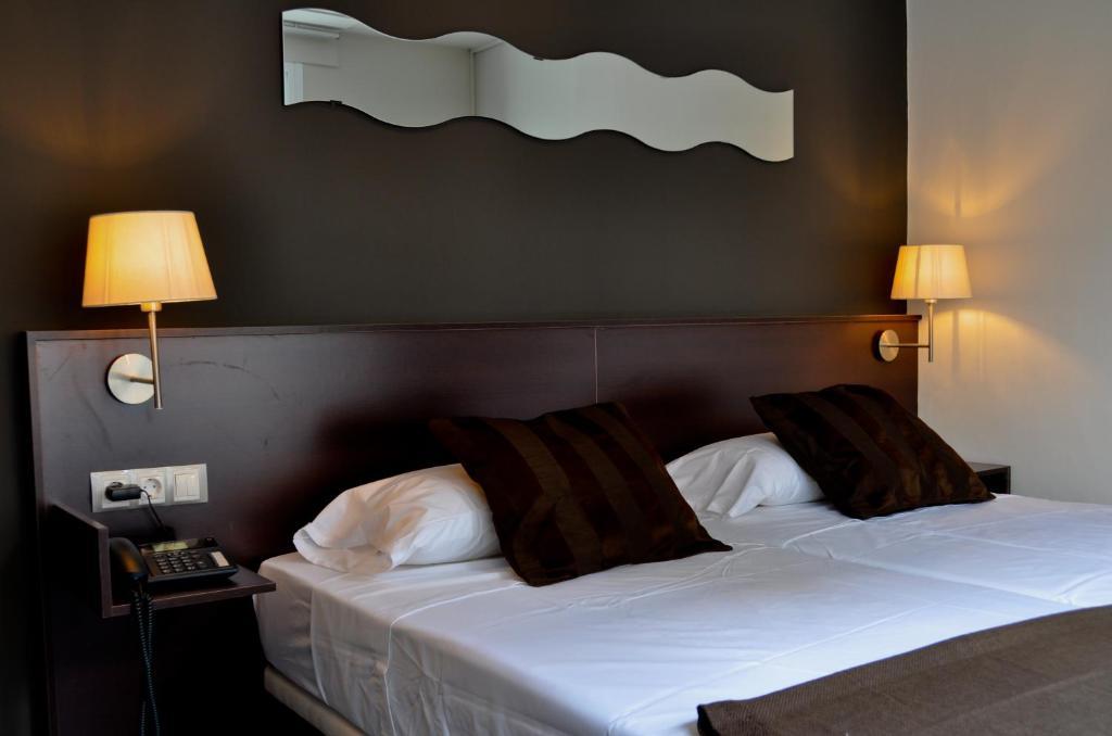 אורנסה Hostal La Rotonda חדר תמונה